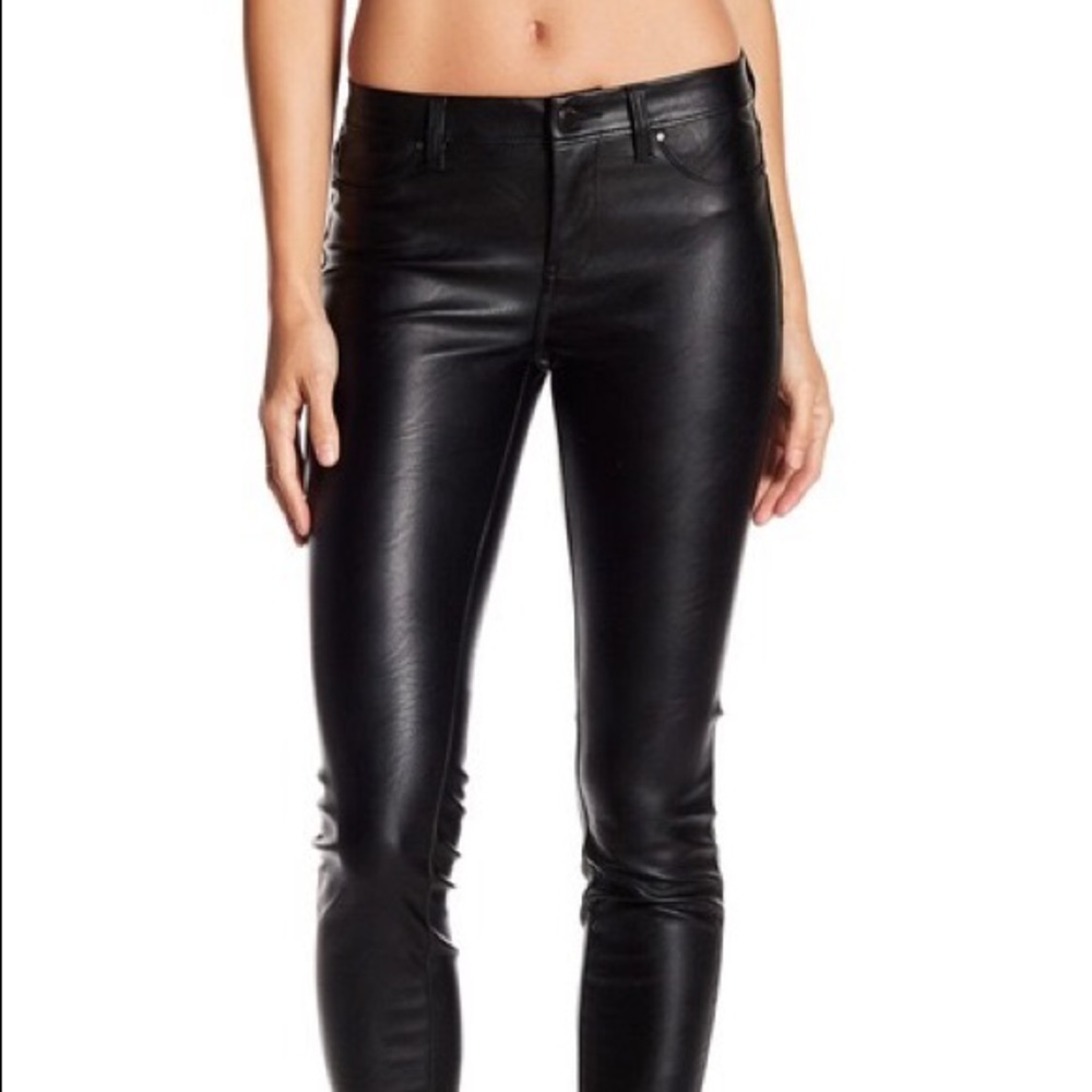 NWOT Blanknyc faux leather pants 25